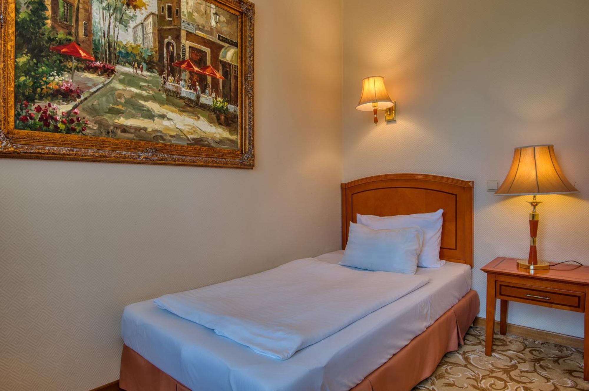 Hotel Bellevue Esztergom Room photo