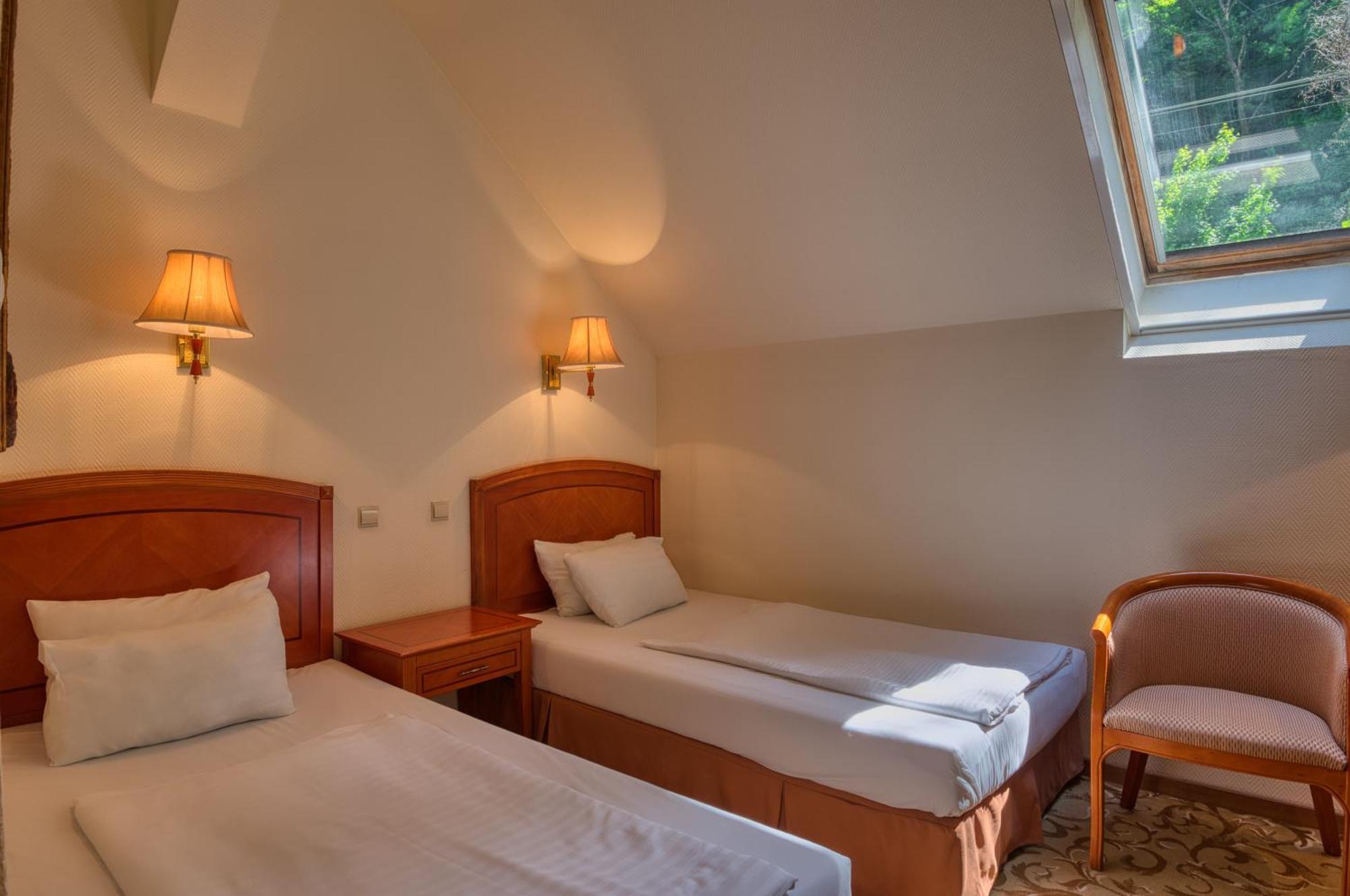 Hotel Bellevue Esztergom Room photo